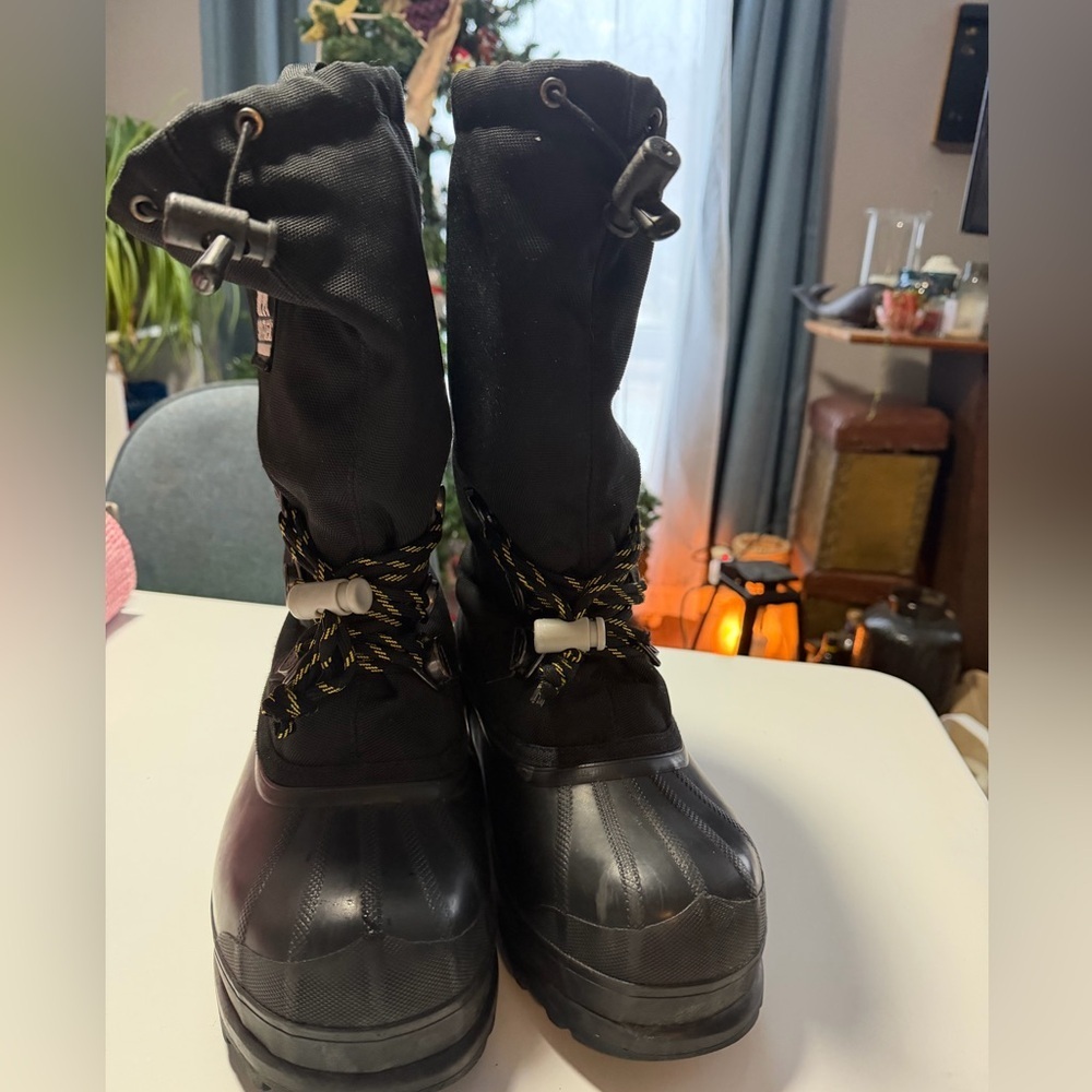 Sorel Glacier Extreme Weather Boots - Women’s 7 - Rated to -100°F